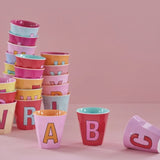 Rice Alfabet Letter Beker Melamine Roze